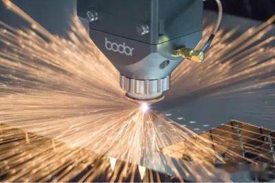 全球首臺40000W激光切割機在濟下線 激光技術的新里程碑